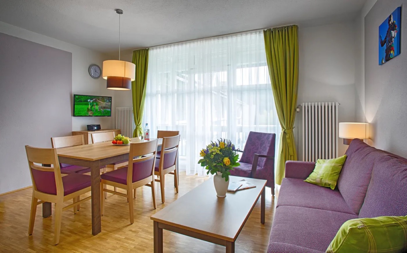 Ferienwohnung mit Essecke und Einbauküche
